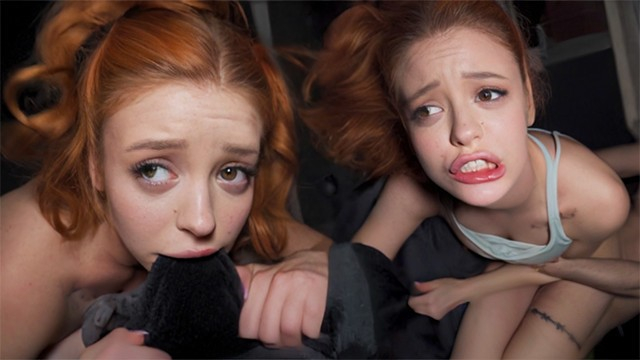 Sikilmekten Çaresiz Kalan Genç Kızın Amını Tokatlaya Tokatlaya Fışkırtıyor